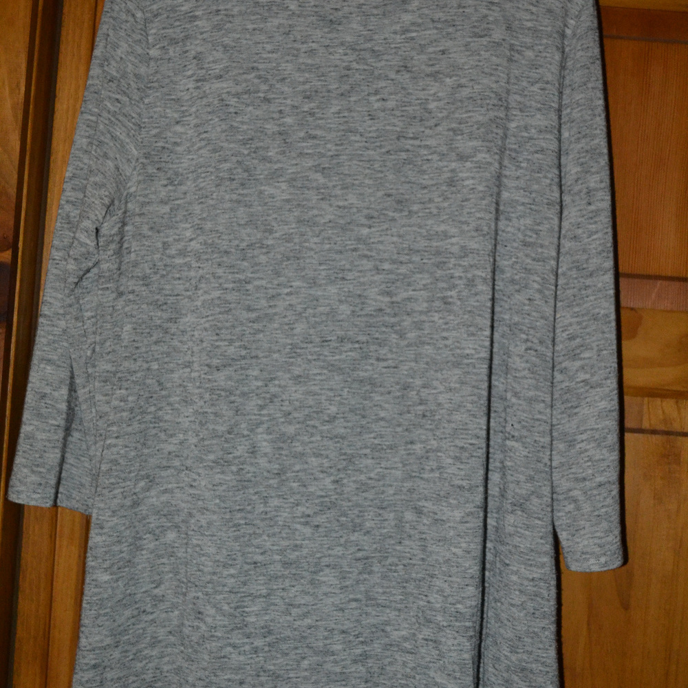 shirt - Picture 2 of 2